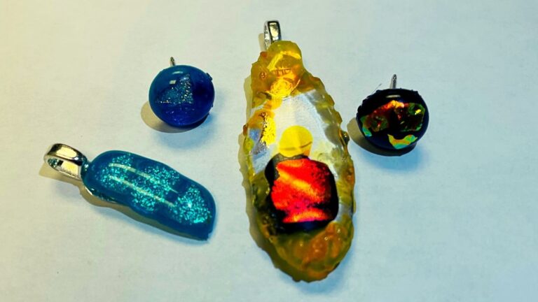 Introduction to Glass Art: Pendants, Earrings, and Rings