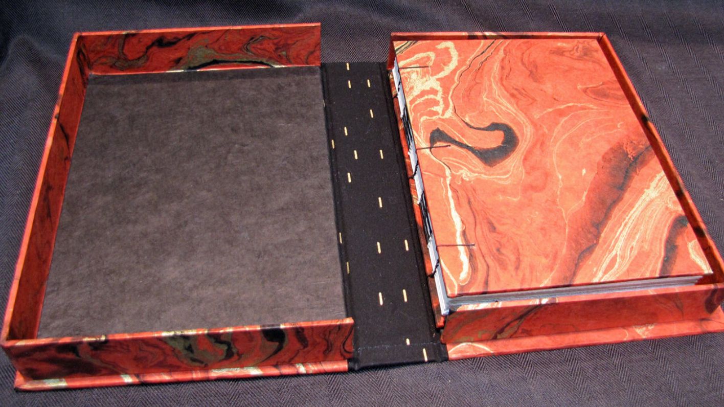 Clamshell Box Nevada Museum of Art