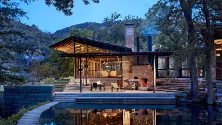 Black Rock Design Institute: Lake Flato Architects