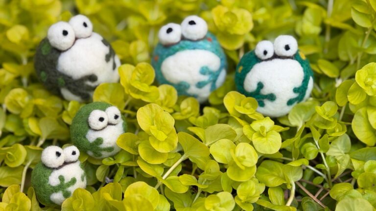 Intro to Needle Felting; Army of Frogs