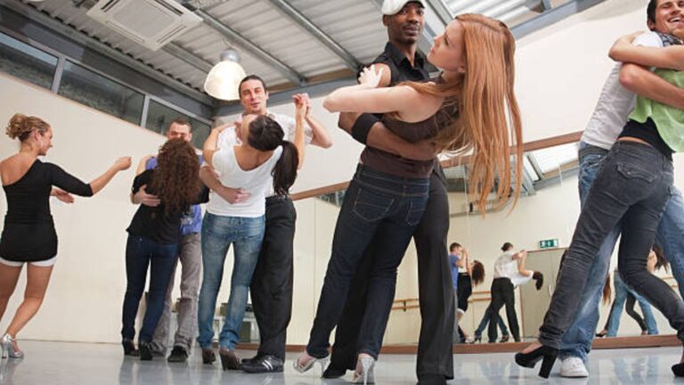 Salsa Social Dancing 101