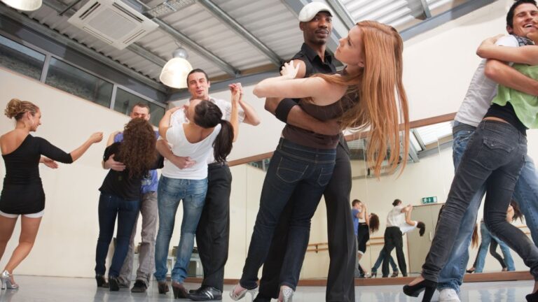 Salsa Social Dancing 101